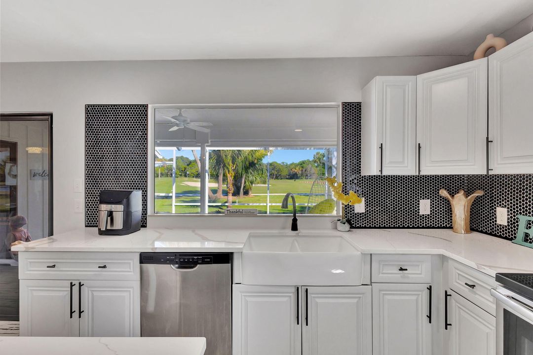 待售: $499,900 (2 贝兹, 2 浴室, 1328 平方英尺)