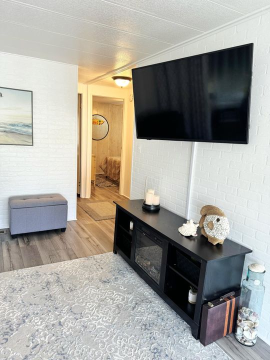 待售: $73,500 (2 贝兹, 2 浴室, 1150 平方英尺)