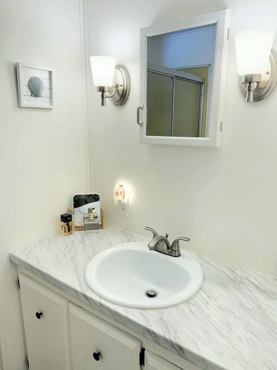 待售: $73,500 (2 贝兹, 2 浴室, 1150 平方英尺)