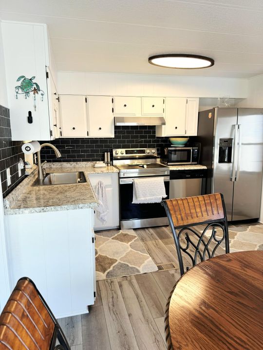 待售: $73,500 (2 贝兹, 2 浴室, 1150 平方英尺)