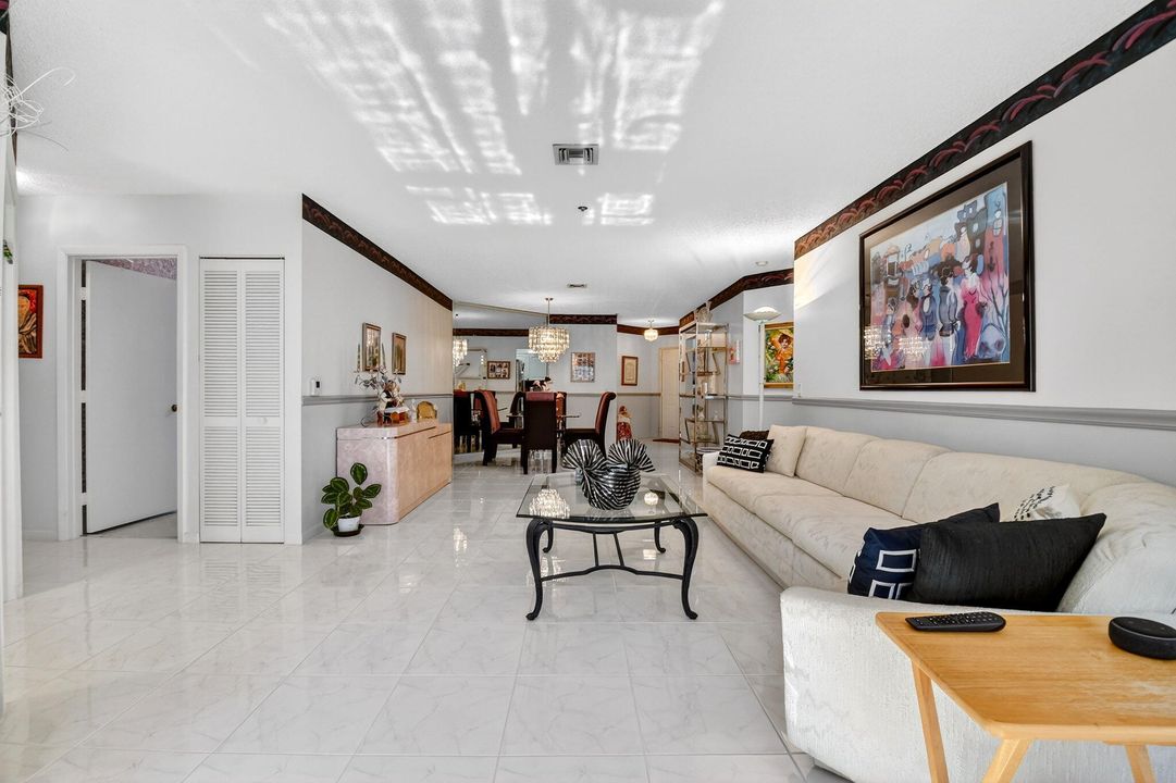 For Sale: $245,000 (3 beds, 2 baths, 1431 Square Feet)