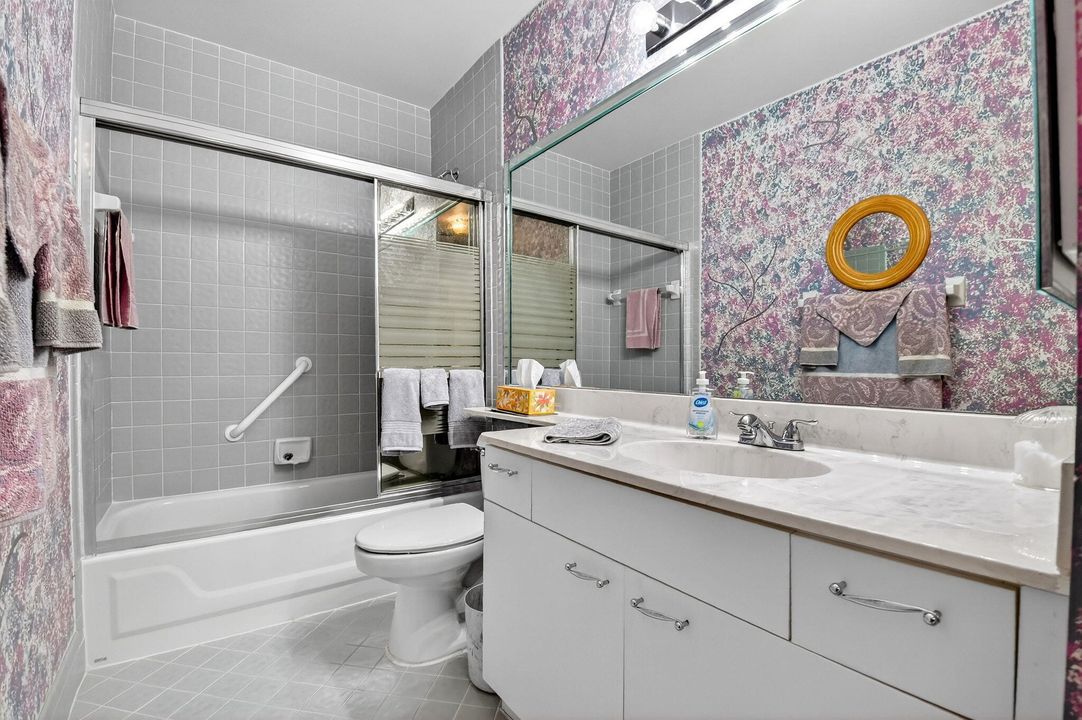 For Sale: $245,000 (3 beds, 2 baths, 1431 Square Feet)