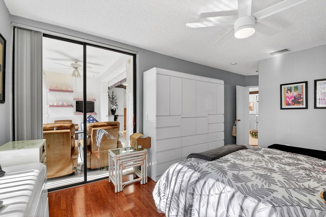 For Sale: $245,000 (3 beds, 2 baths, 1431 Square Feet)