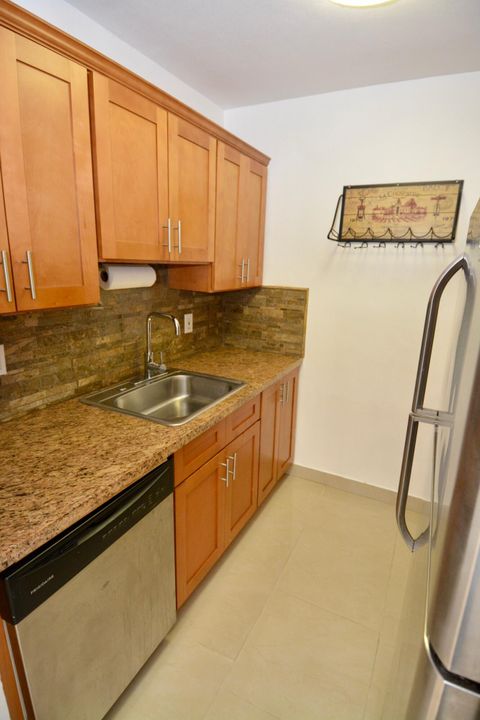 For Rent: $1,450 (1 beds, 1 baths, 600 Square Feet)