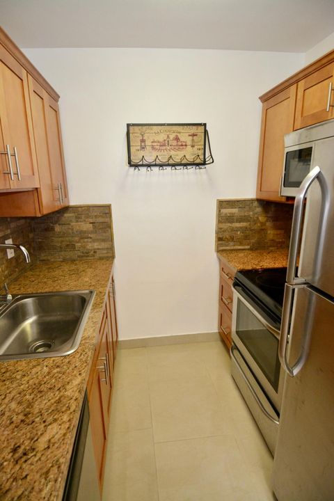 For Rent: $1,450 (1 beds, 1 baths, 600 Square Feet)