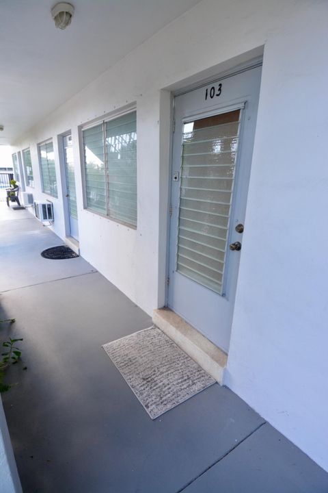 For Rent: $1,450 (1 beds, 1 baths, 600 Square Feet)