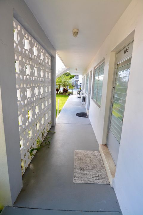 For Rent: $1,450 (1 beds, 1 baths, 600 Square Feet)