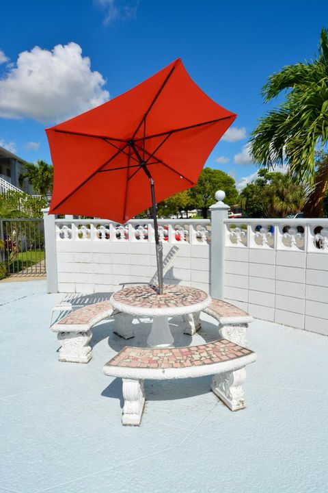 For Rent: $1,450 (1 beds, 1 baths, 600 Square Feet)