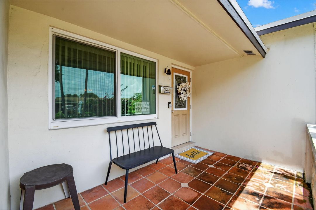 For Sale: $719,900 (4 beds, 3 baths, 1824 Square Feet)