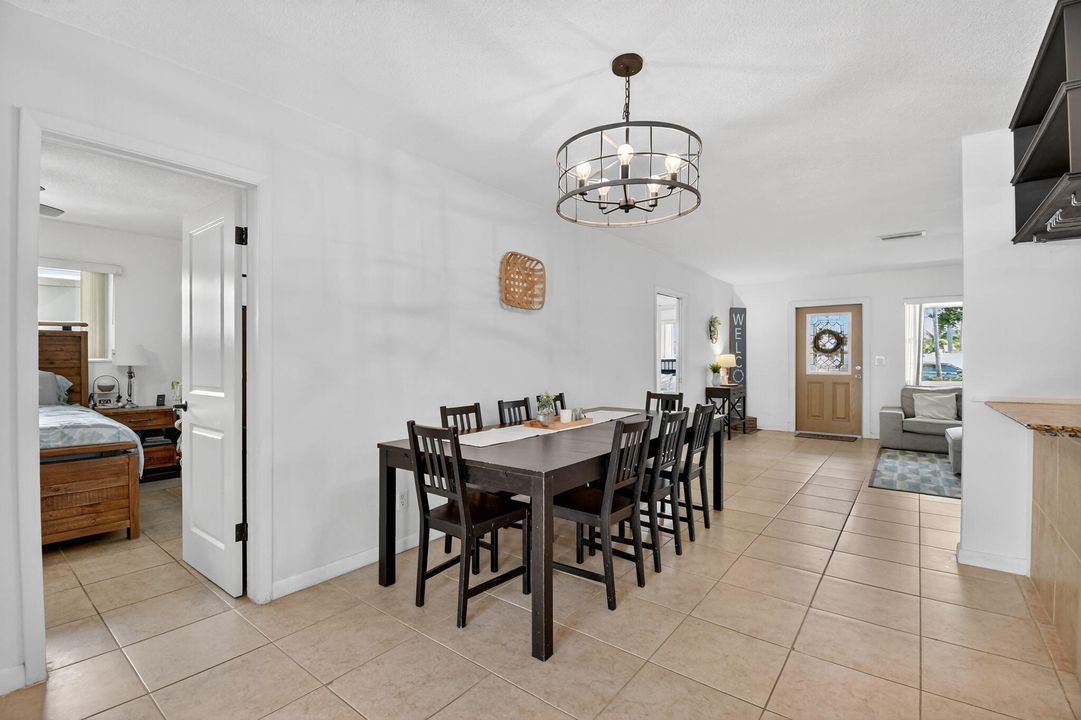 For Sale: $719,900 (4 beds, 3 baths, 1824 Square Feet)