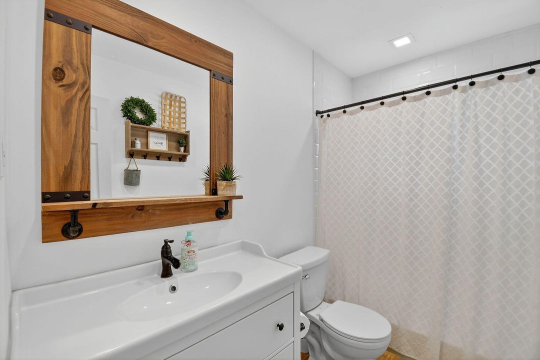 For Sale: $719,900 (4 beds, 3 baths, 1824 Square Feet)