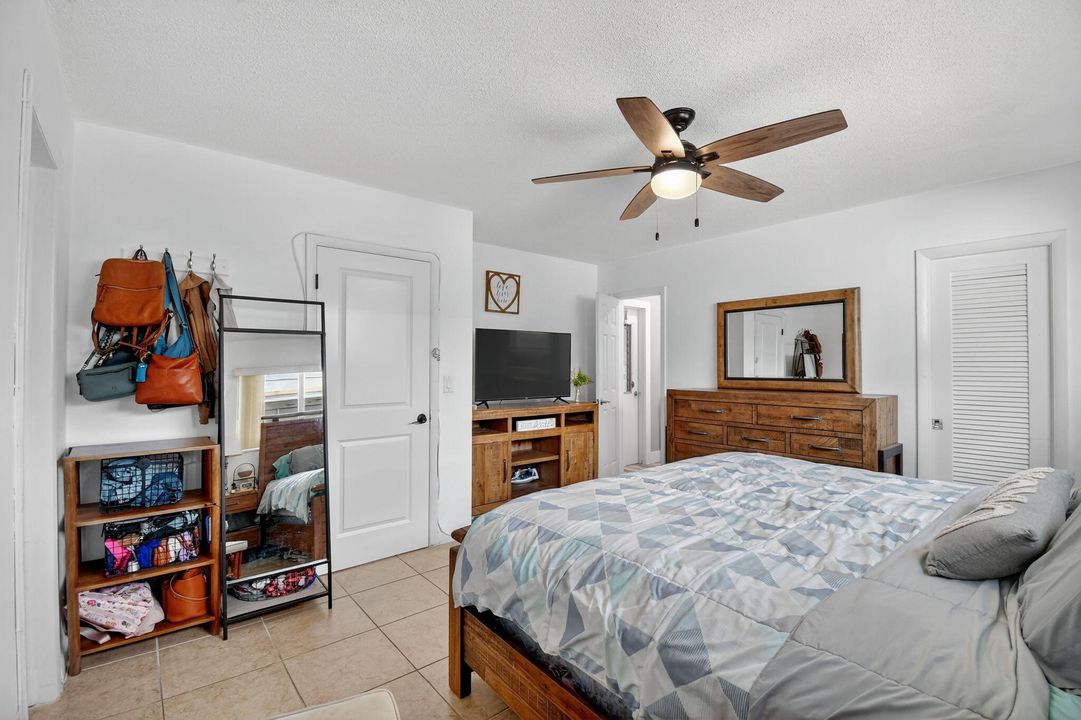 For Sale: $719,900 (4 beds, 3 baths, 1824 Square Feet)