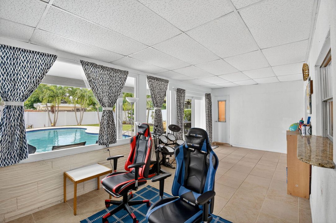 For Sale: $719,900 (4 beds, 3 baths, 1824 Square Feet)