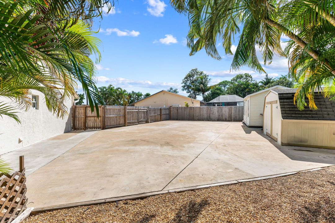 For Sale: $695,000 (4 beds, 2 baths, 2139 Square Feet)