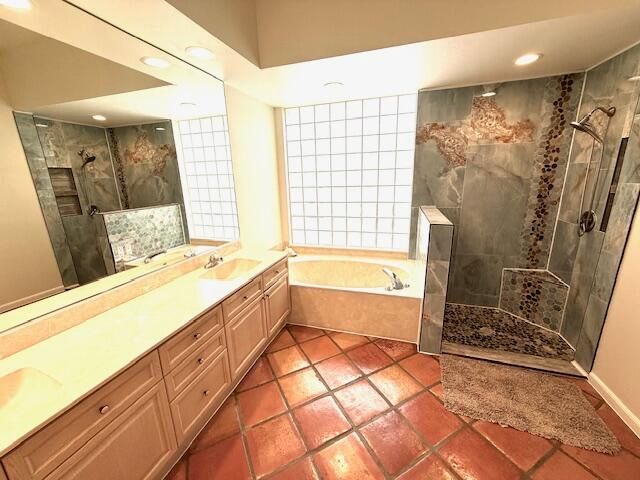 For Sale: $579,900 (3 beds, 2 baths, 2247 Square Feet)