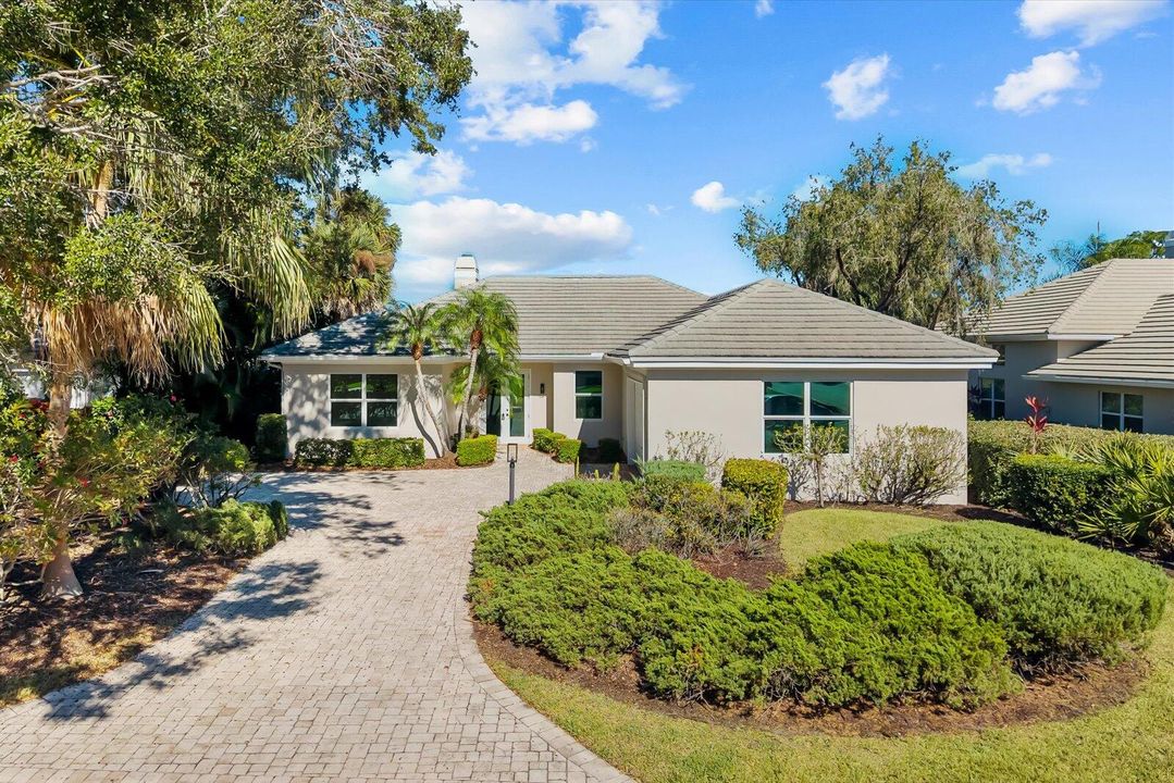 На продажу: $649,000 (3 спален, 2 ванн, 2355 Квадратных фут)