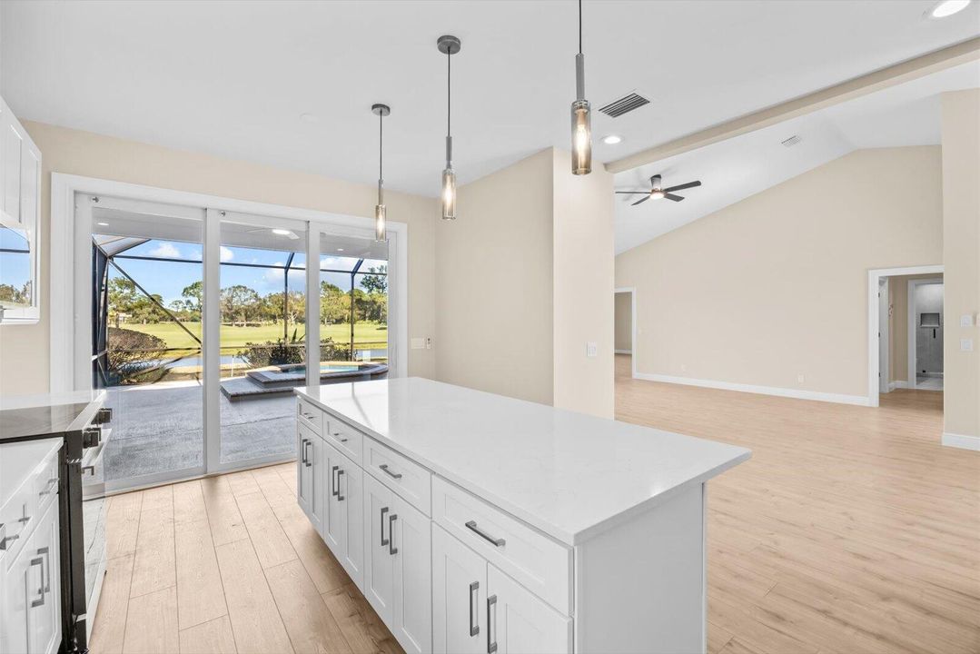 На продажу: $649,000 (3 спален, 2 ванн, 2355 Квадратных фут)