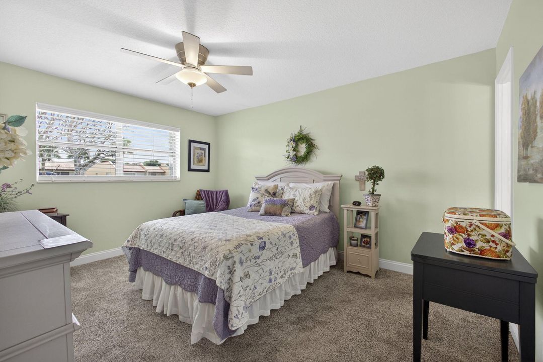 For Sale: $214,500 (2 beds, 2 baths, 854 Square Feet)