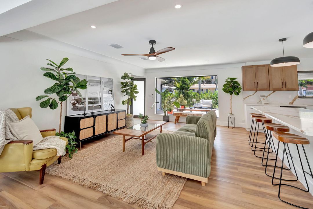 En Venta: $769,000 (3 camas, 2 baños, 1698 Pies cuadrados)