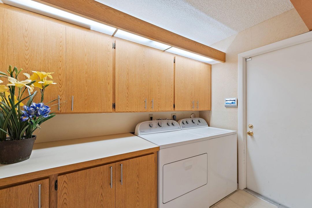 En Venta: $999,000 (3 camas, 2 baños, 1889 Pies cuadrados)