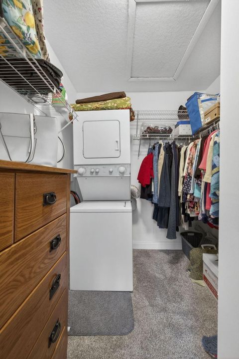 For Sale: $214,500 (2 beds, 2 baths, 854 Square Feet)