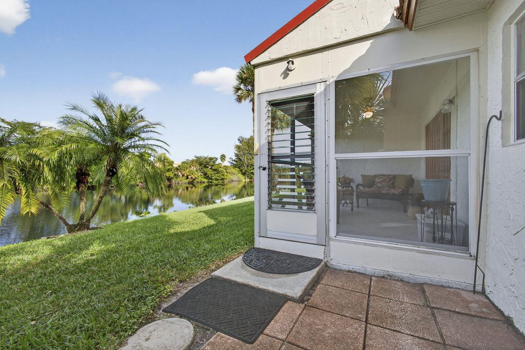 For Sale: $214,500 (2 beds, 2 baths, 854 Square Feet)