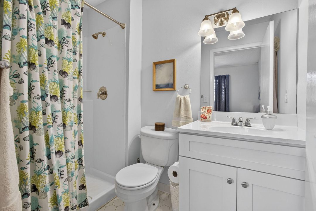 For Sale: $214,500 (2 beds, 2 baths, 854 Square Feet)