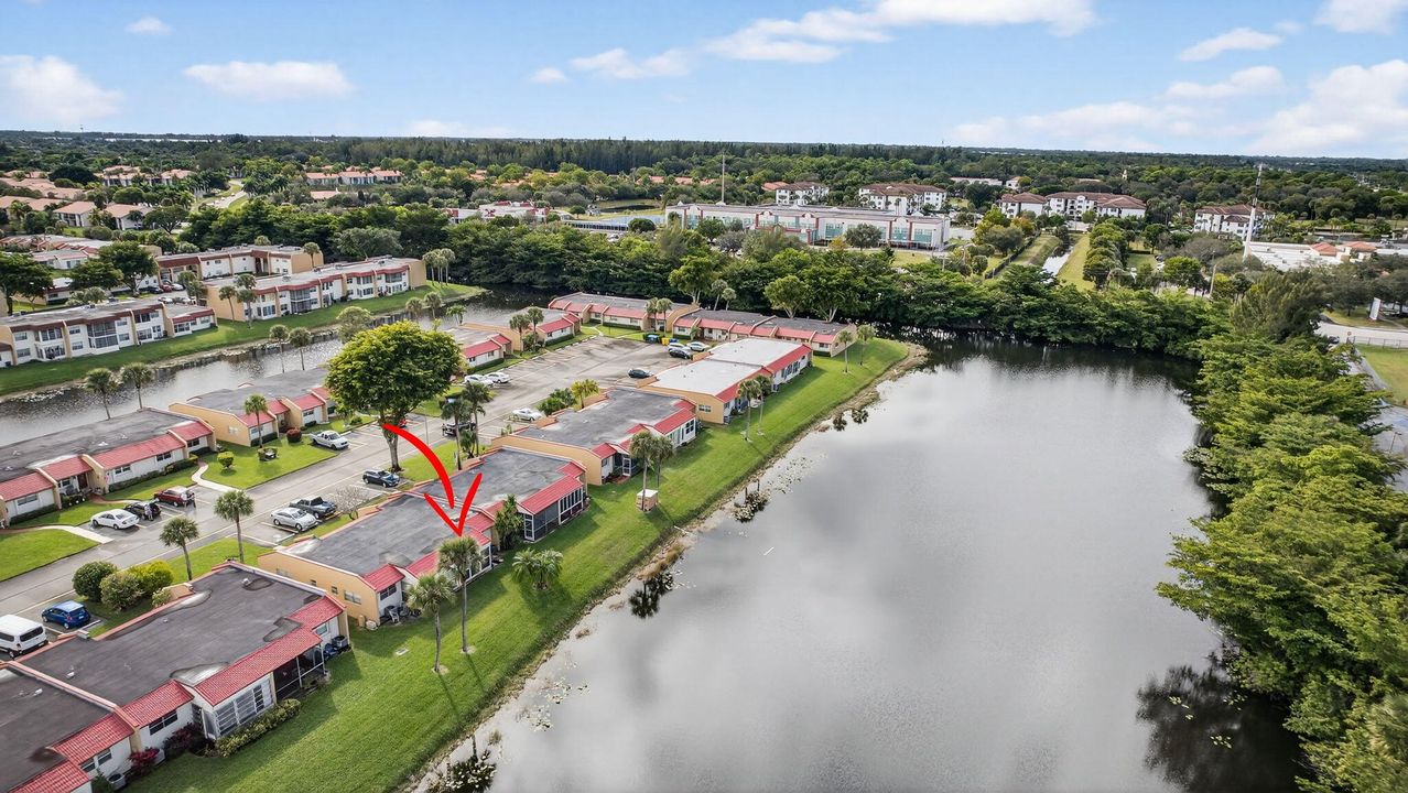 For Sale: $214,500 (2 beds, 2 baths, 854 Square Feet)