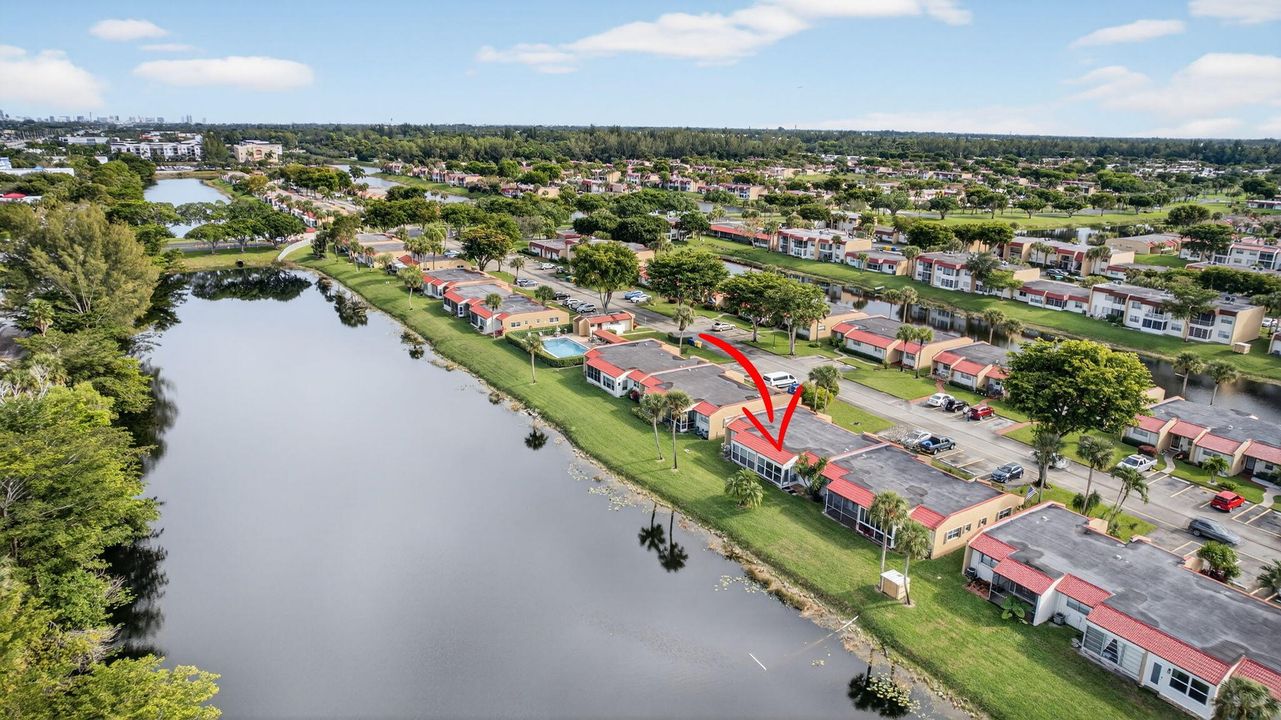 For Sale: $214,500 (2 beds, 2 baths, 854 Square Feet)