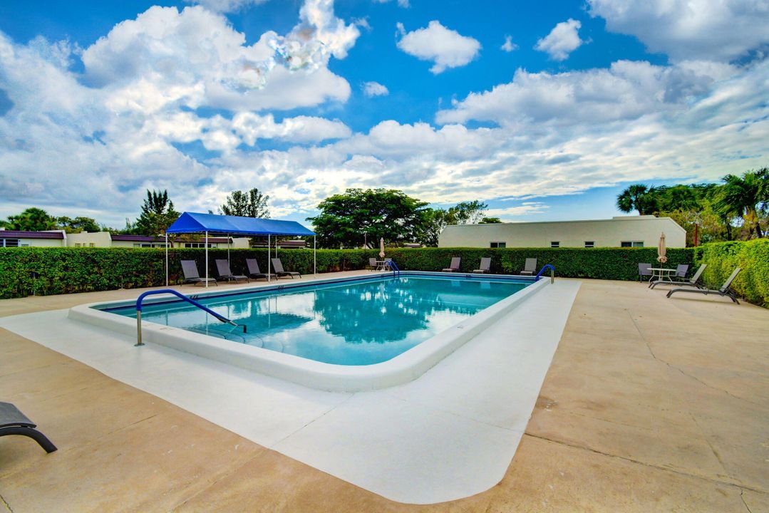 For Sale: $214,500 (2 beds, 2 baths, 854 Square Feet)