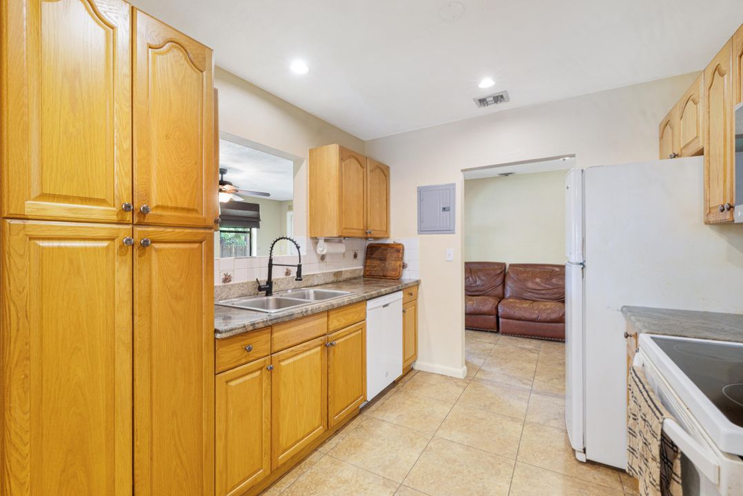 En Venta: $515,000 (3 camas, 2 baños, 1502 Pies cuadrados)