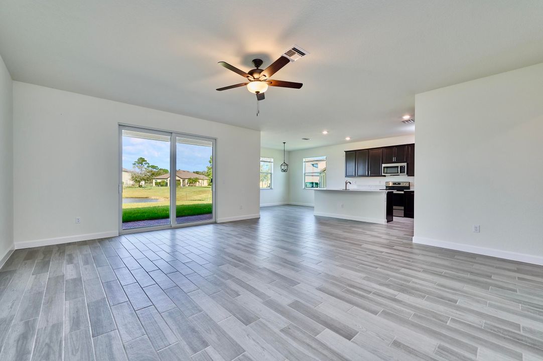 En Renta: $2,900 (3 camas, 2 baños, 1915 Pies cuadrados)