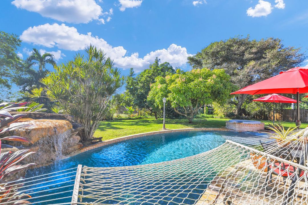 En Venta: $1,500,000 (3 camas, 2 baños, 2065 Pies cuadrados)