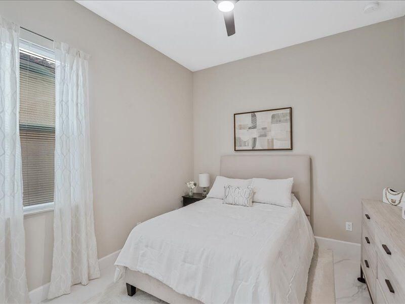 На продажу: $965,000 (5 спален, 4 ванн, 3085 Квадратных фут)