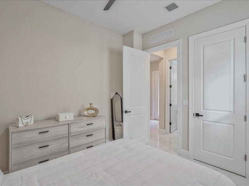 На продажу: $965,000 (5 спален, 4 ванн, 3085 Квадратных фут)