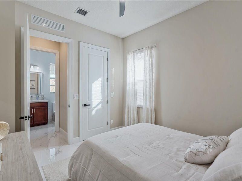 На продажу: $965,000 (5 спален, 4 ванн, 3085 Квадратных фут)