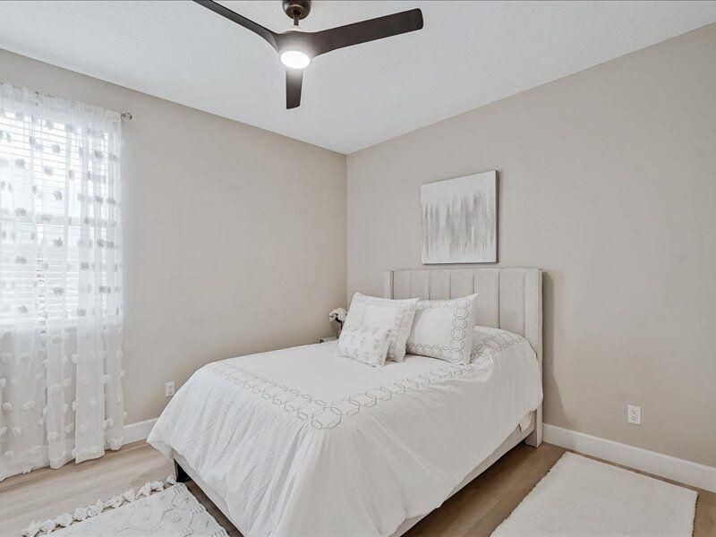 На продажу: $965,000 (5 спален, 4 ванн, 3085 Квадратных фут)