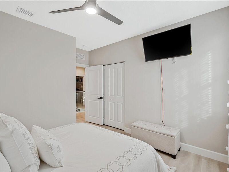 На продажу: $965,000 (5 спален, 4 ванн, 3085 Квадратных фут)