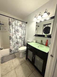 For Sale: $283,000 (2 beds, 1 baths, 936 Square Feet)