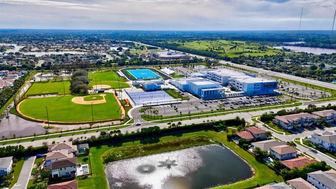 На продажу: $965,000 (5 спален, 4 ванн, 3085 Квадратных фут)