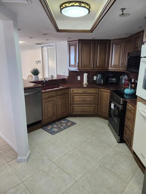 For Rent: $2,900 (2 beds, 2 baths, 1187 Square Feet)