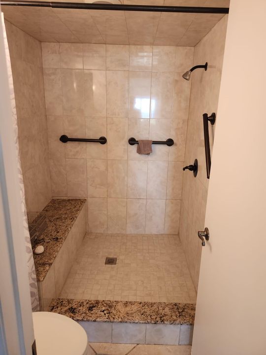 For Rent: $2,900 (2 beds, 2 baths, 1187 Square Feet)