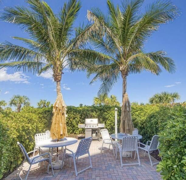 For Rent: $2,900 (2 beds, 2 baths, 1187 Square Feet)