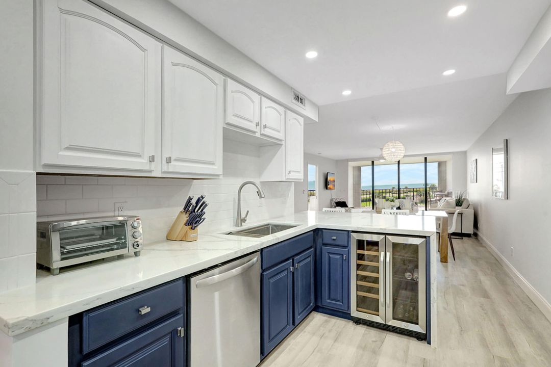 出租: $4,500 (2 贝兹, 2 浴室, 1251 平方英尺)