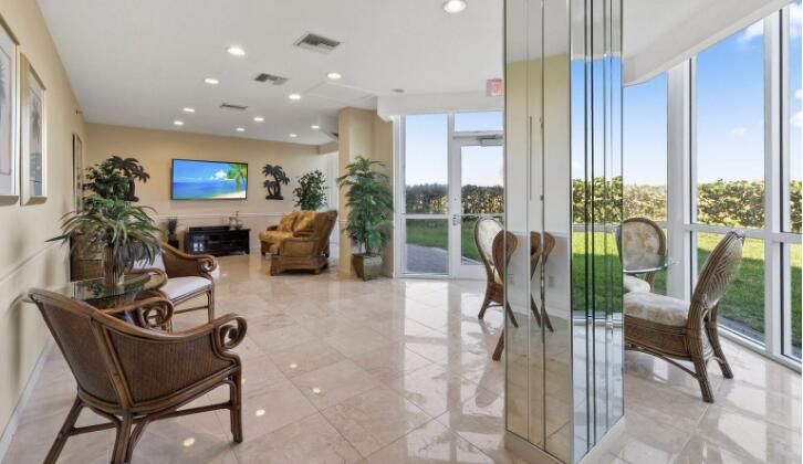 For Rent: $2,900 (2 beds, 2 baths, 1187 Square Feet)