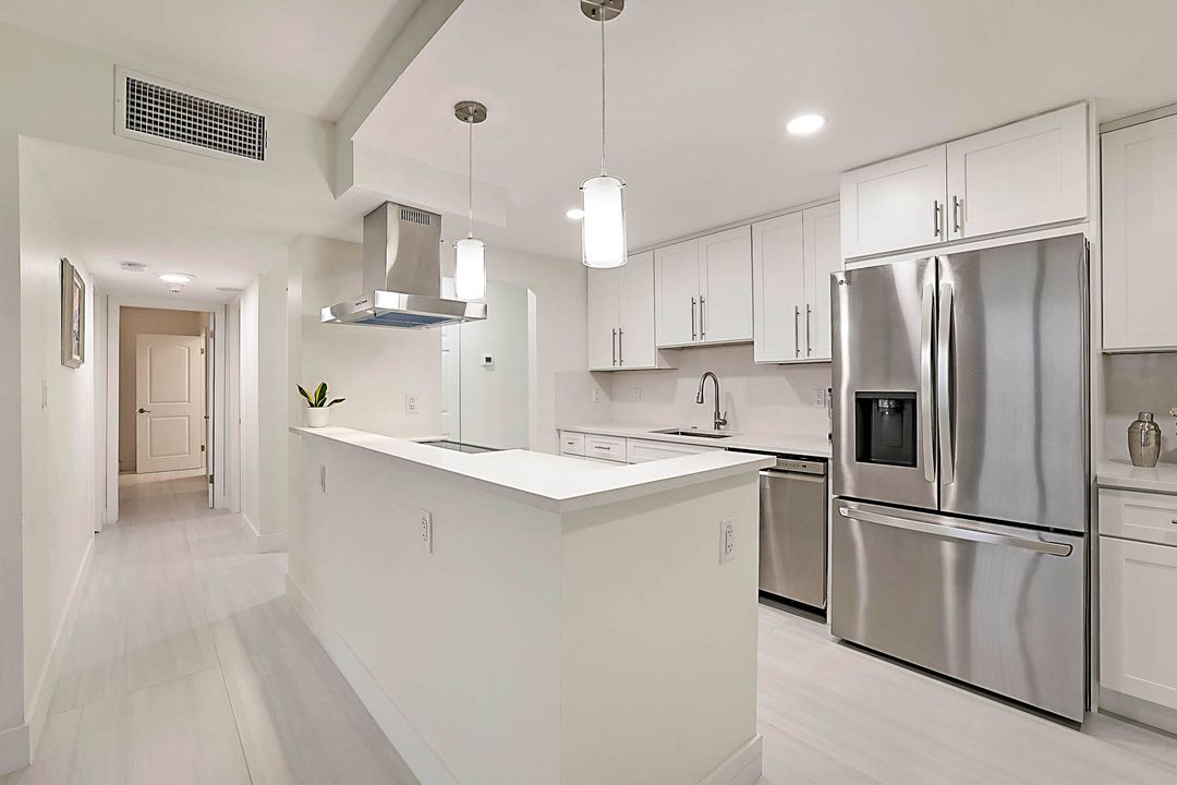 На продажу: $585,000 (2 спален, 2 ванн, 1031 Квадратных фут)