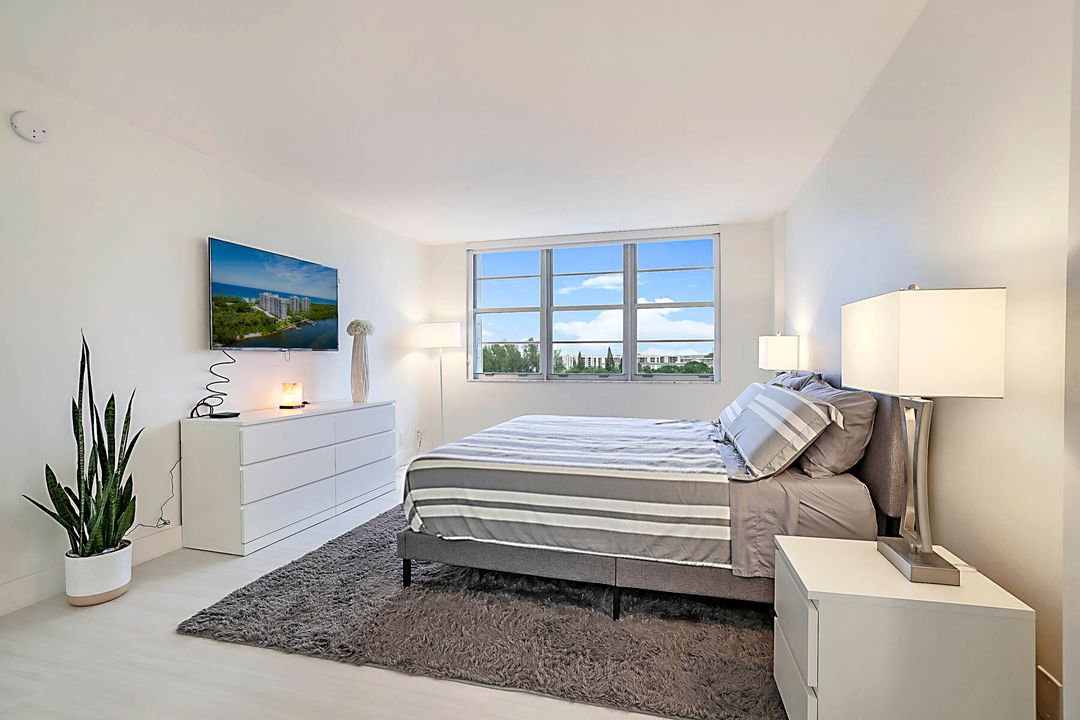 На продажу: $585,000 (2 спален, 2 ванн, 1031 Квадратных фут)