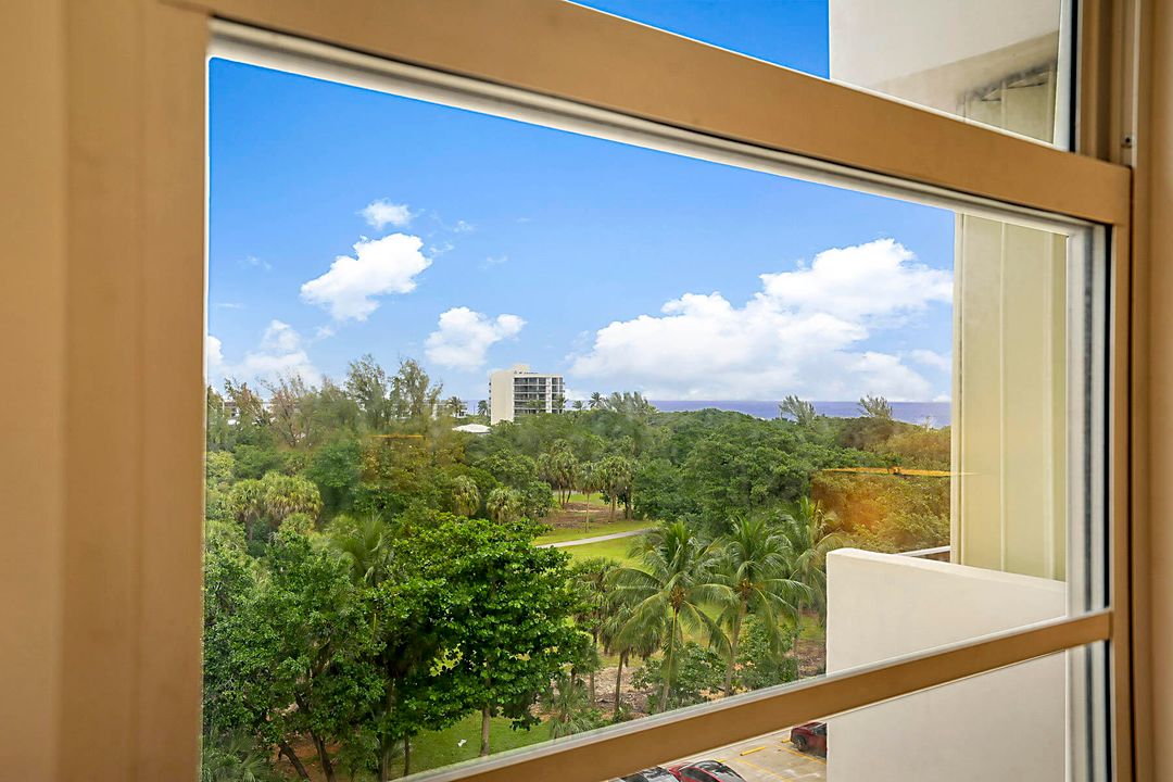 На продажу: $585,000 (2 спален, 2 ванн, 1031 Квадратных фут)