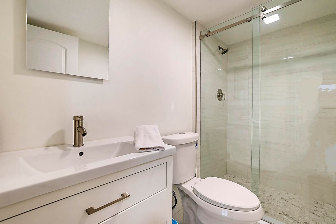 На продажу: $585,000 (2 спален, 2 ванн, 1031 Квадратных фут)