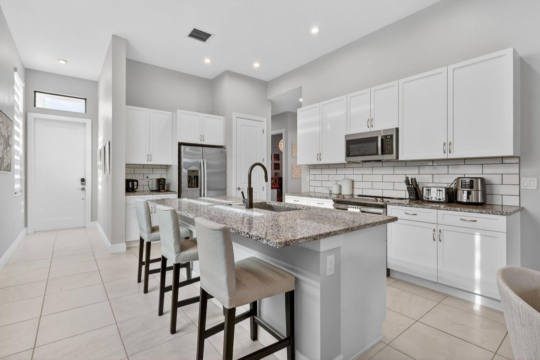 На продажу: $500,000 (3 спален, 2 ванн, 1724 Квадратных фут)